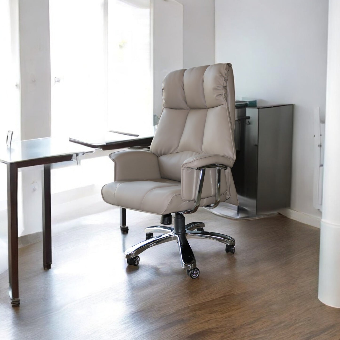 J-02 Boss Highback Cushion Chair