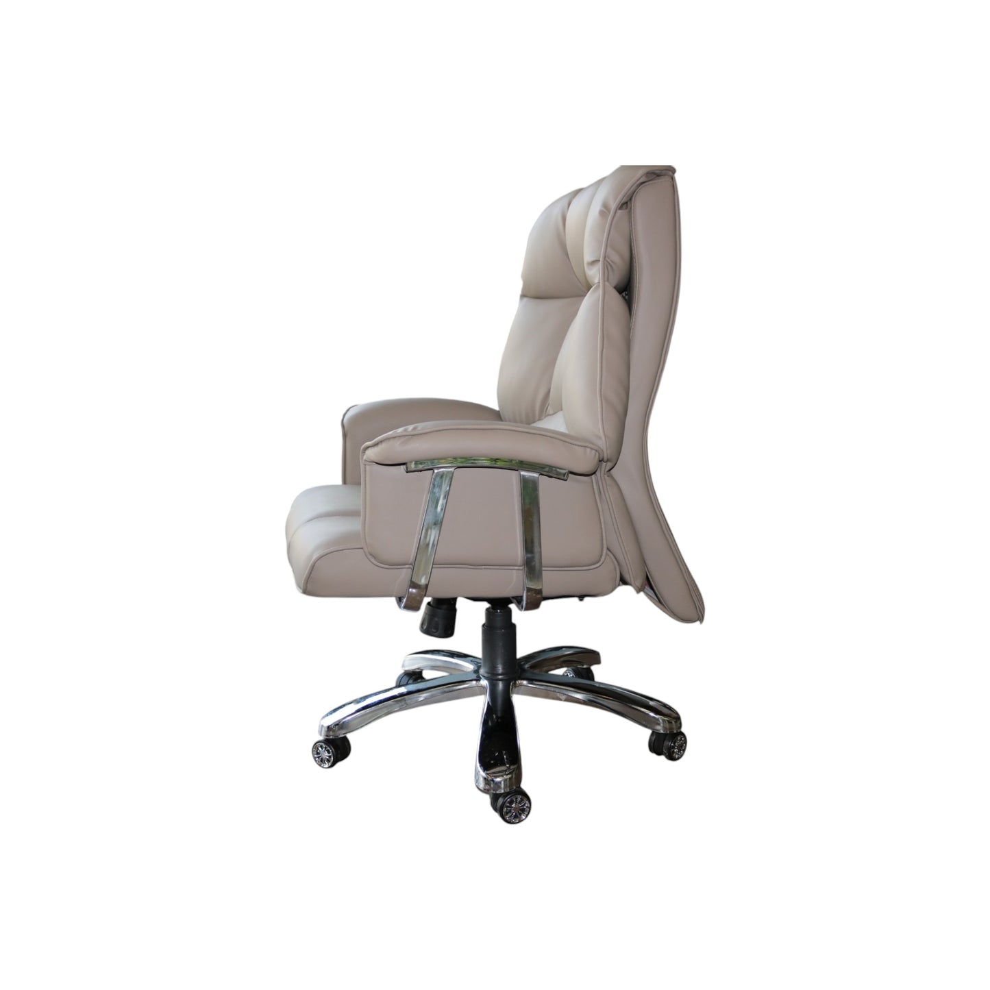 J-02 Boss M.B Cushion Chair