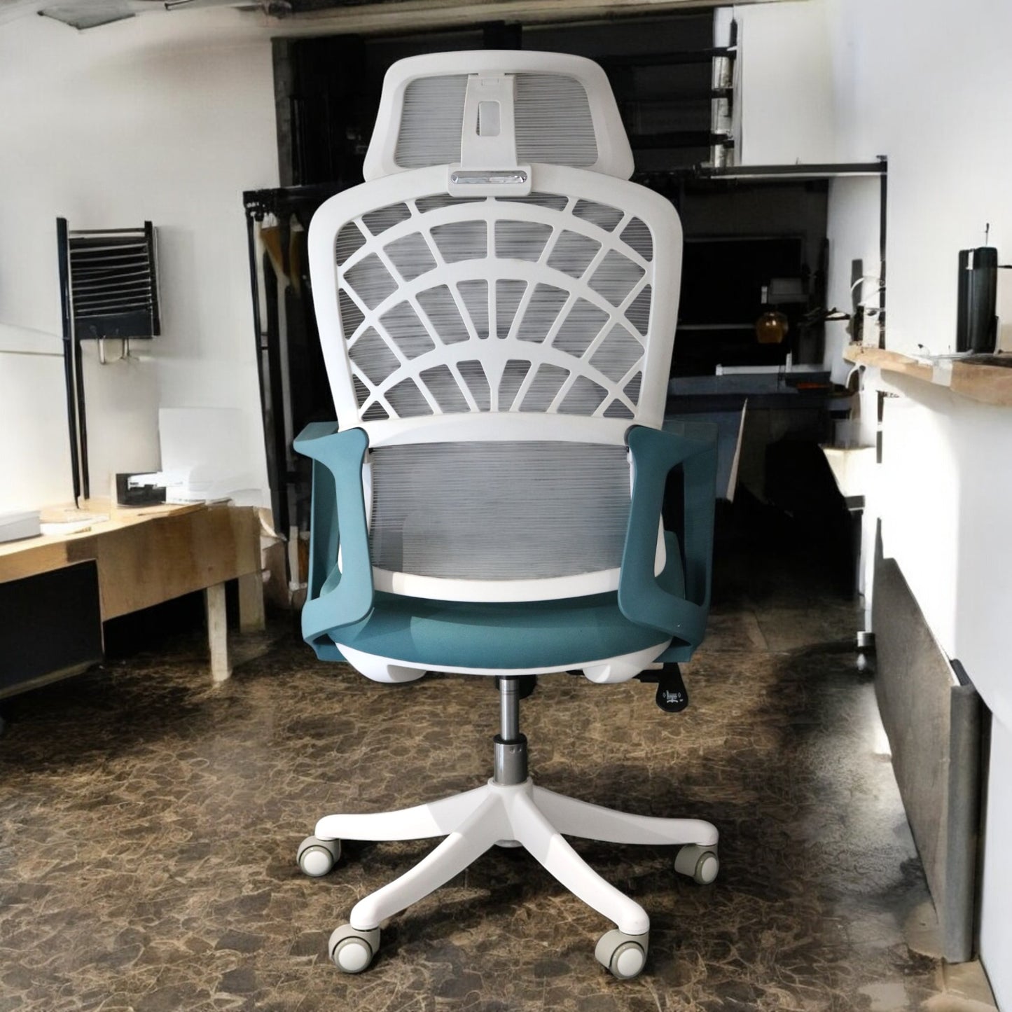 Spider Deca Mesh Chair (High-Back)