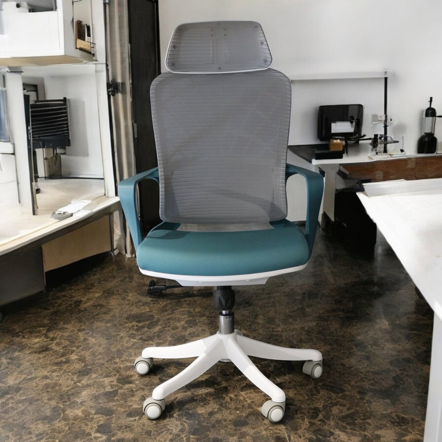 Spider Deca Mesh Chair (High-Back)