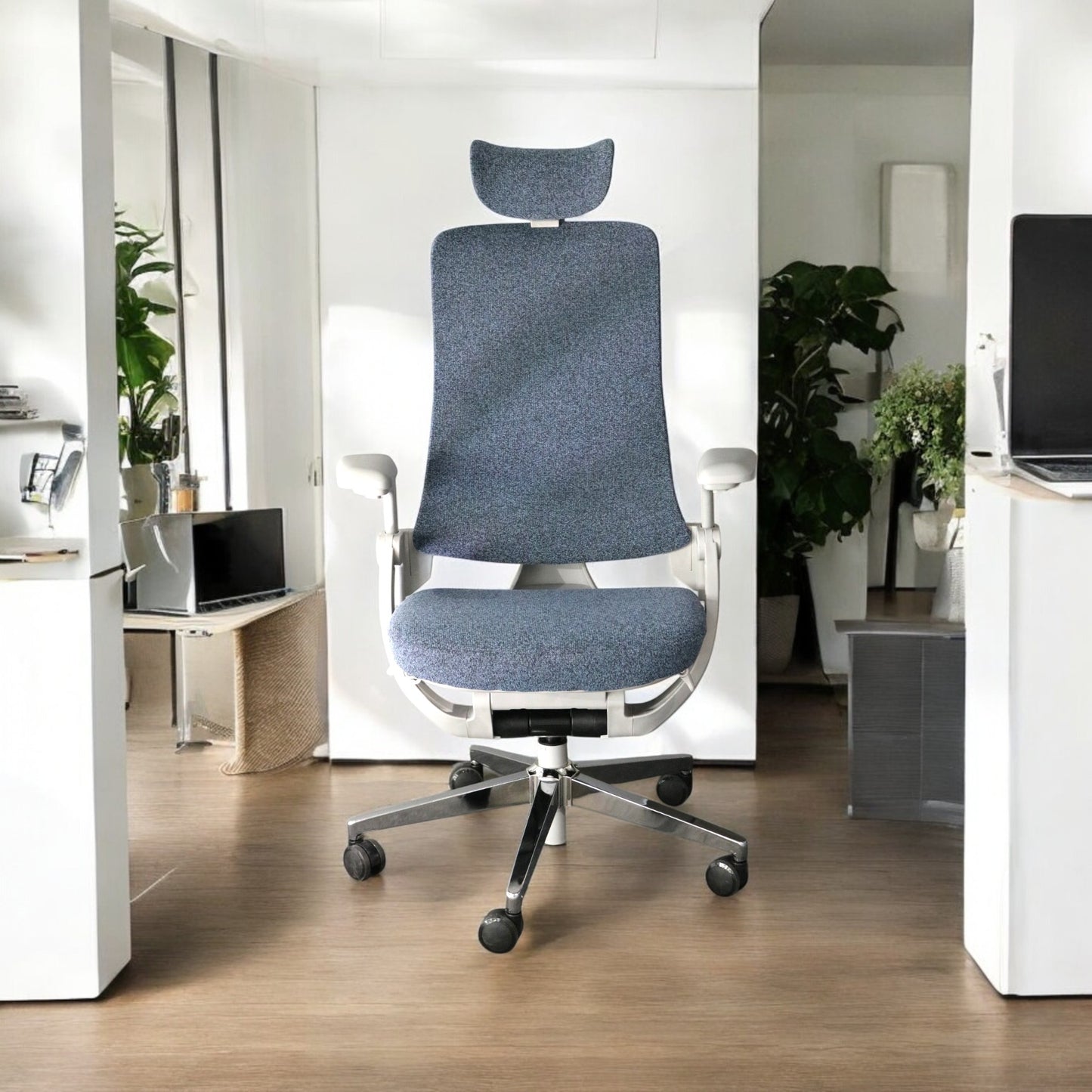 Gravity Mesh Chair (High-Back)