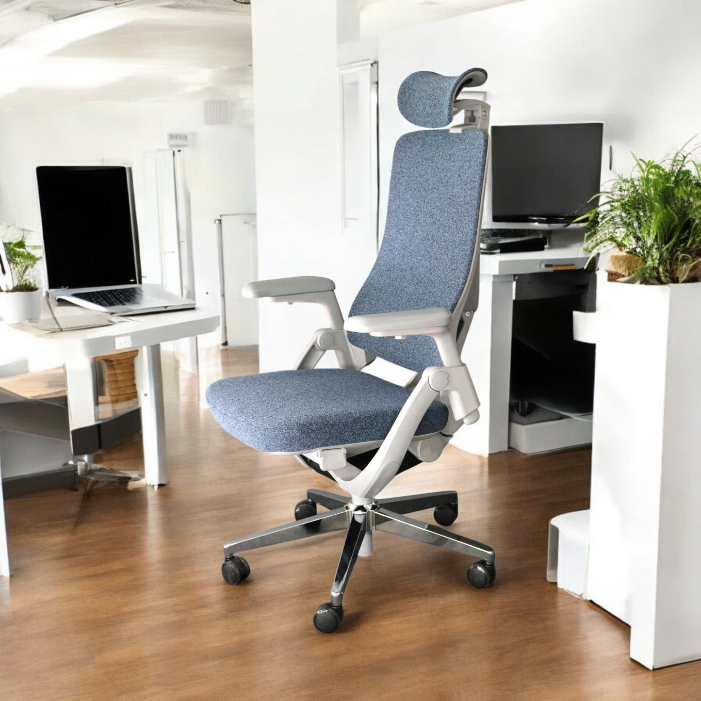 Gravity Mesh Chair (High-Back)