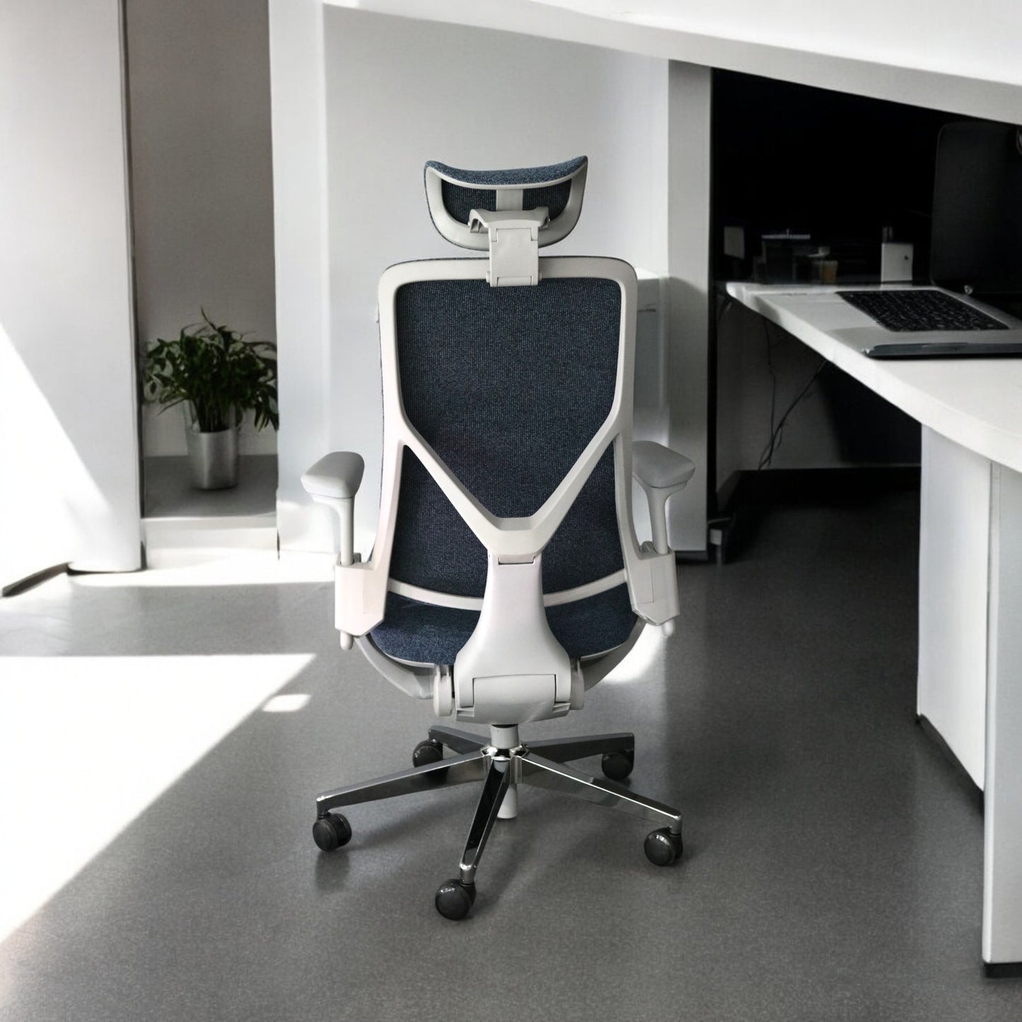 Gravity Mesh Chair (High-Back)