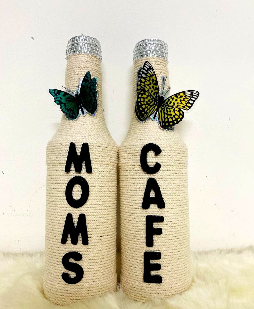 Mom's Cafe decorative bottle set if 2